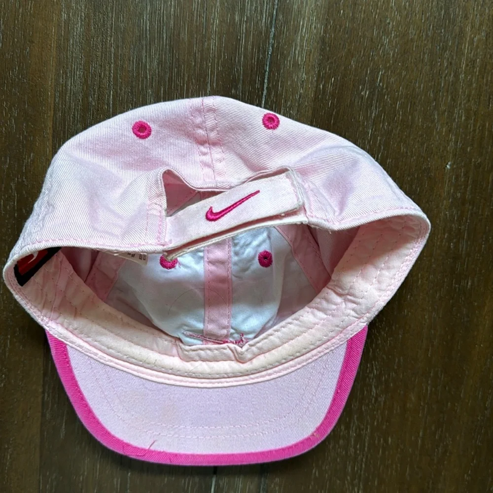 Nike adjustable pink cap